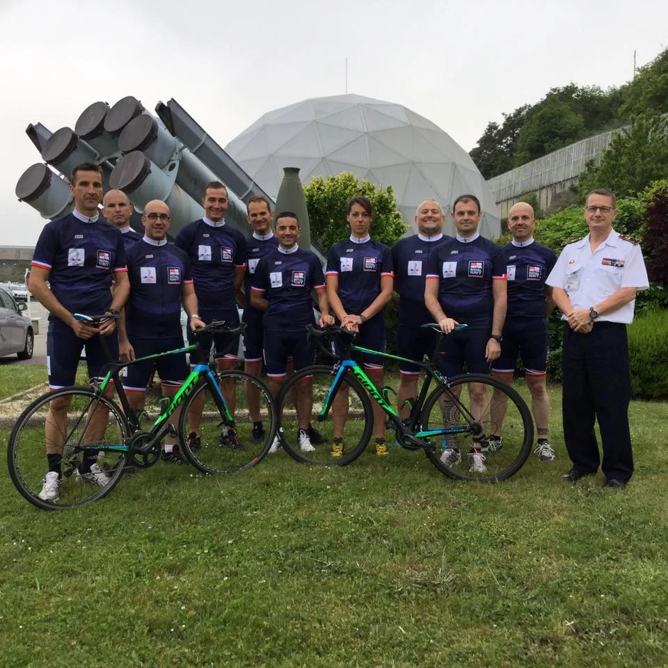 Les 10 cyclistes de la marine nationale