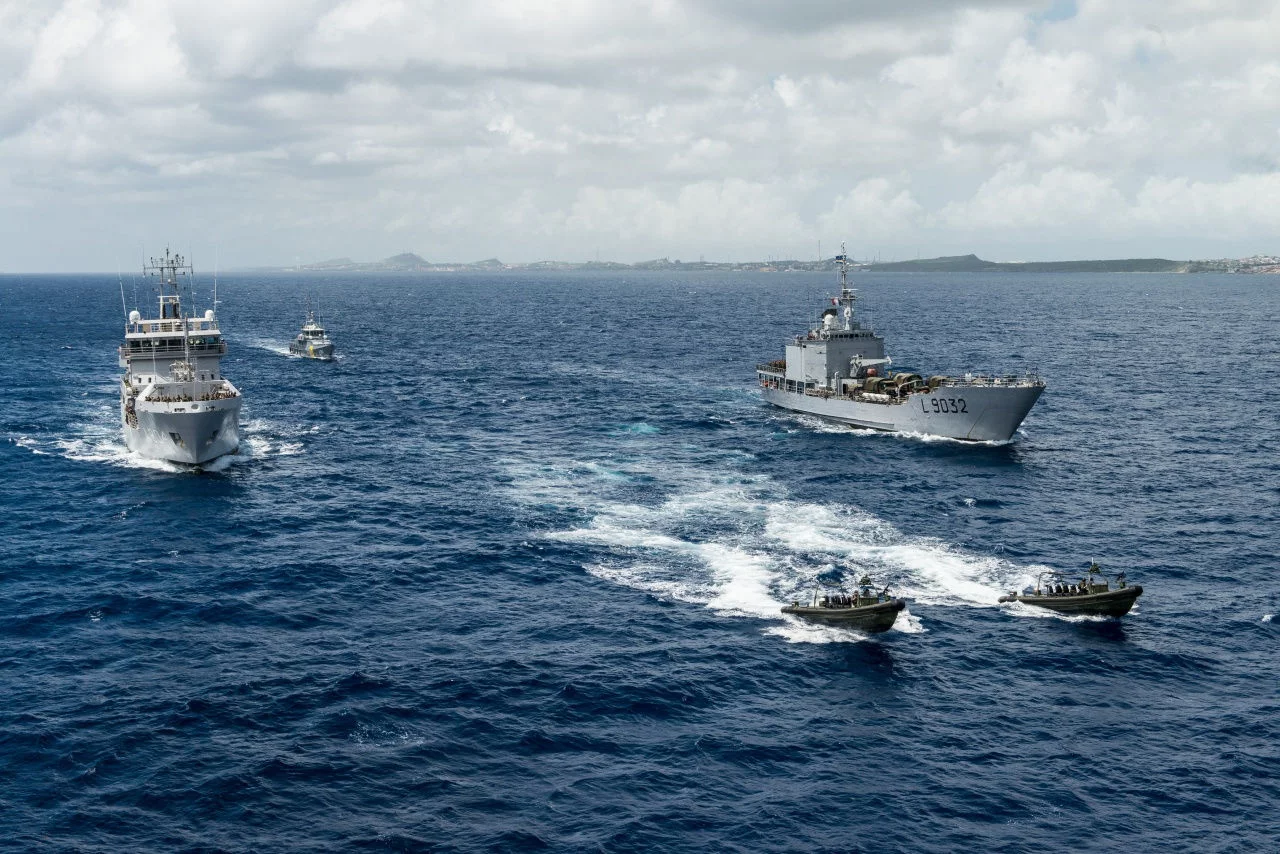 Tricolores 2014 : démonstration du Dumont d’Urville en action de la mer à la plage,