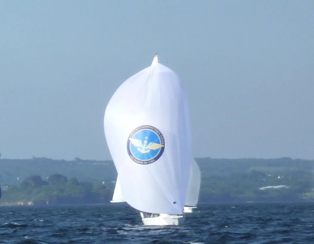 Le « Team ALAVIA » déploie ses voiles sur la rade de Brest
