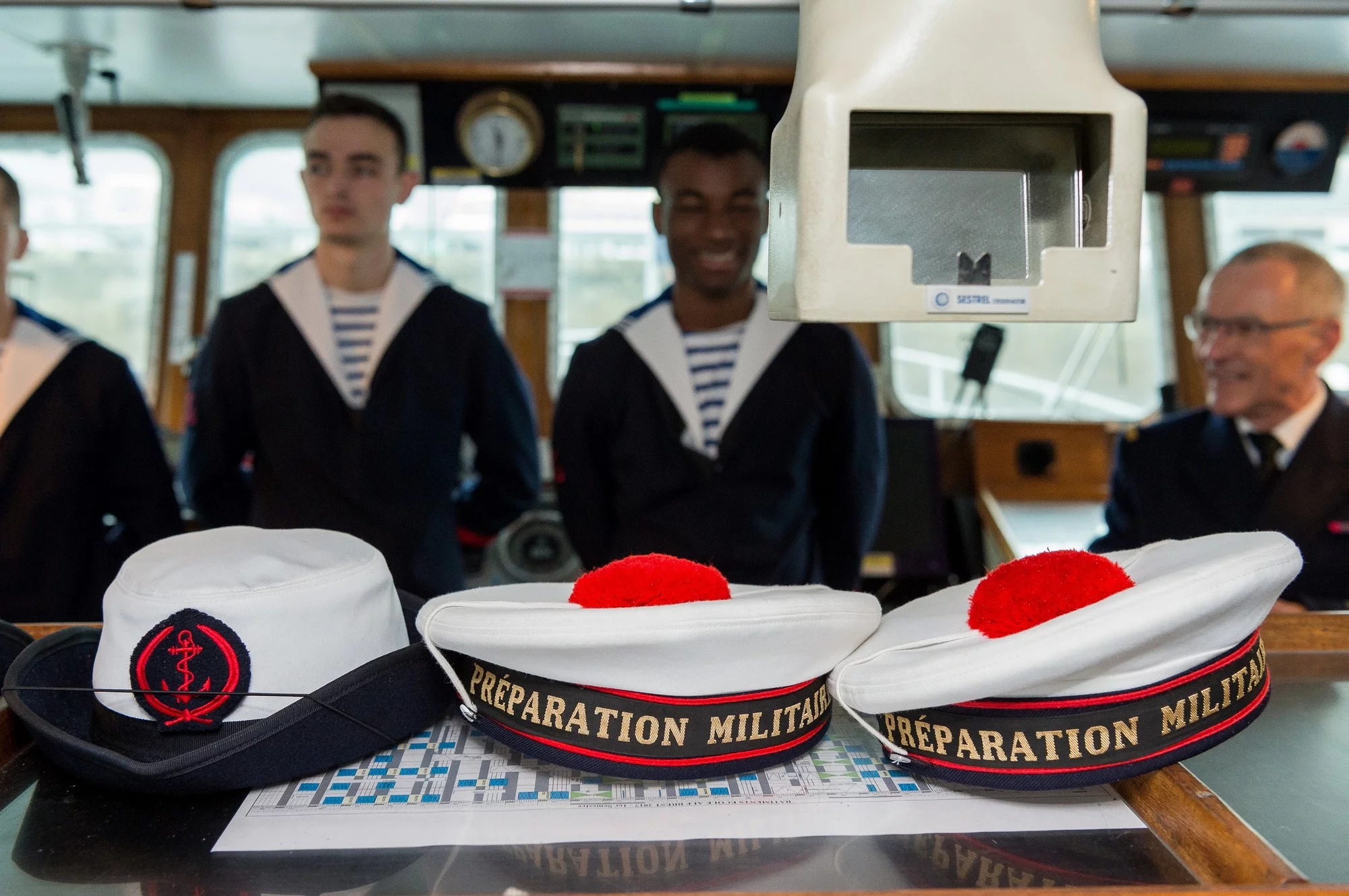 Des stagiaires de la PMM en passerelle