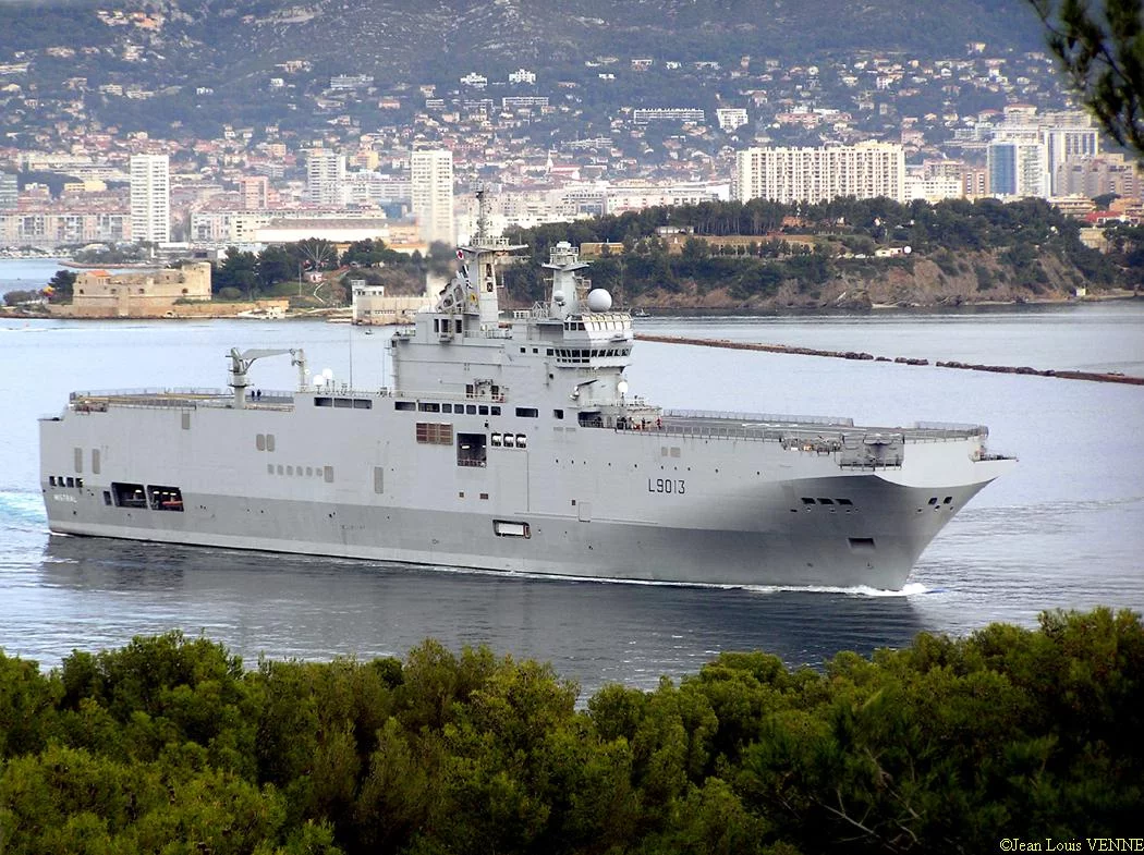 Le BPC Mistral appareille pour la Russie