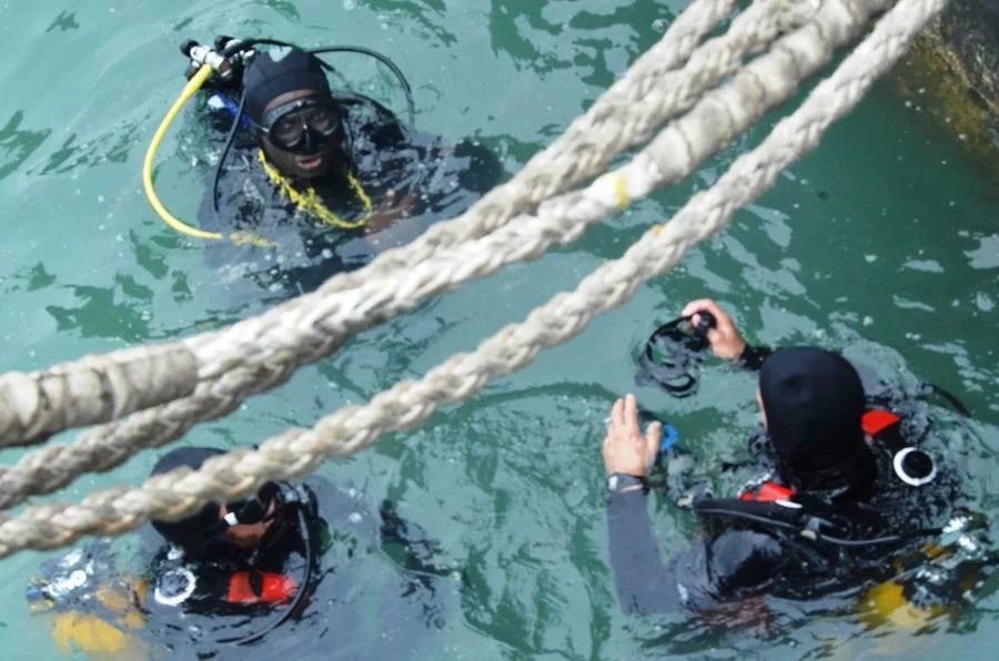 Les plongeurs du Cdt Ducuing forment leurs homologues béninois