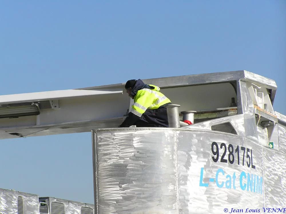 Premier plageage du L-CAT avec matériel roulant