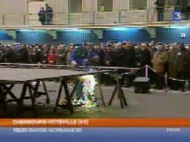 Découpe de la première tôle du Suffren