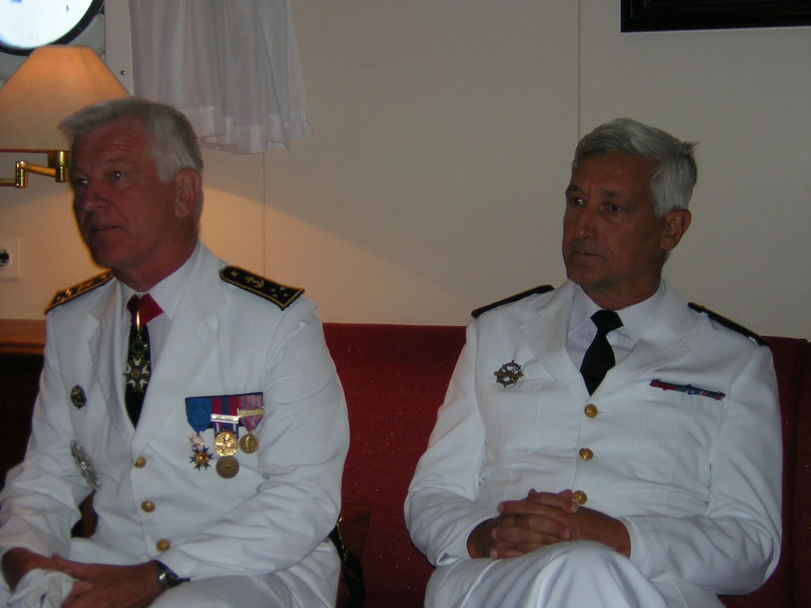 Les vice-amiraux d’escadre Sautter (à gauche) et Tandonnet (à droite)