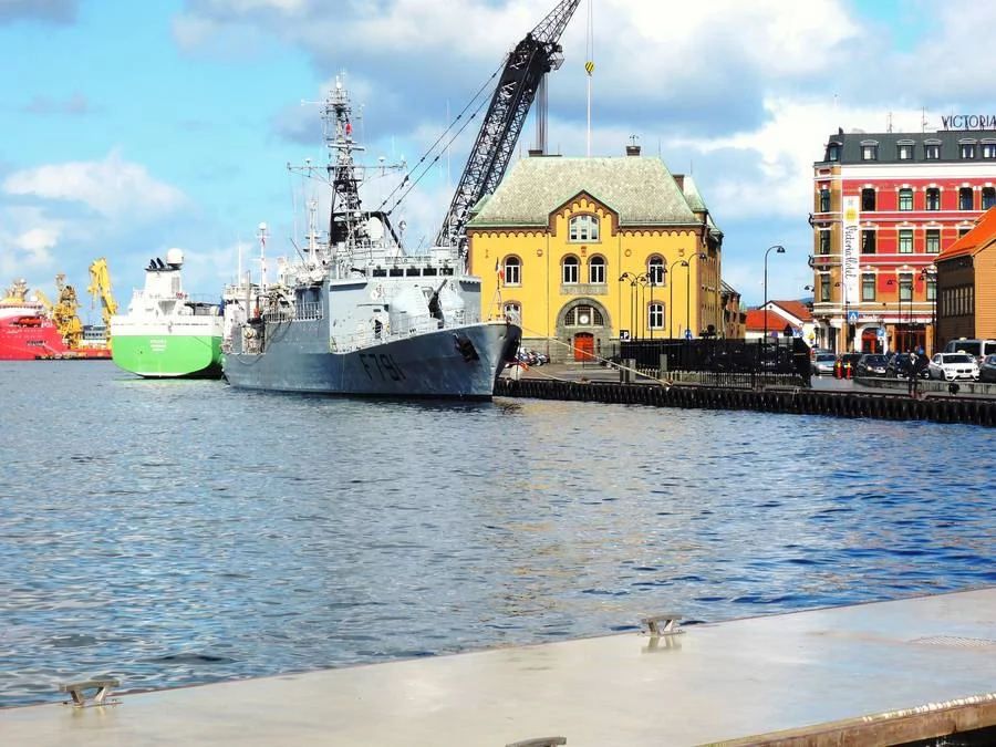 L’aviso Commandant l’Herminier en escale à Stavanger
