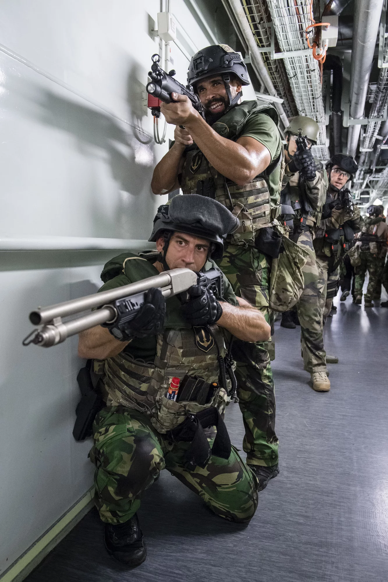 Une équipe commune de fusiliers-marins français et portugais