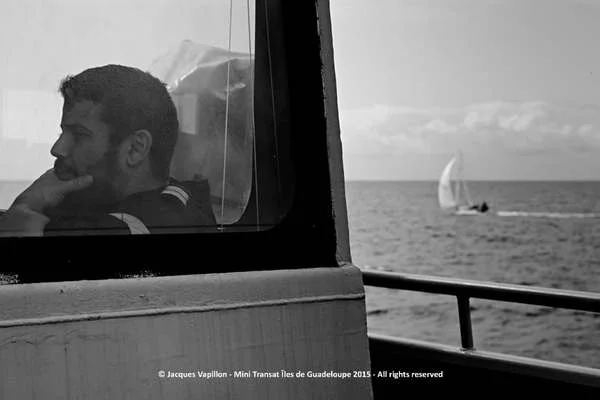 Le Flamant achève son escorte de la Mini-Transat 2015