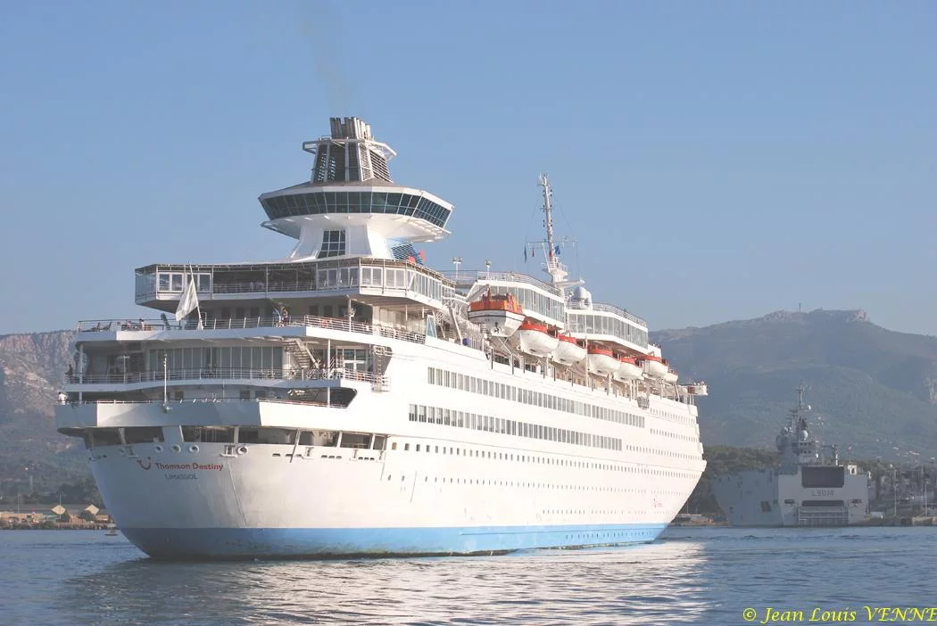 Le paquebot Thomson Destiny fait escale à La Seyne-sur-mer