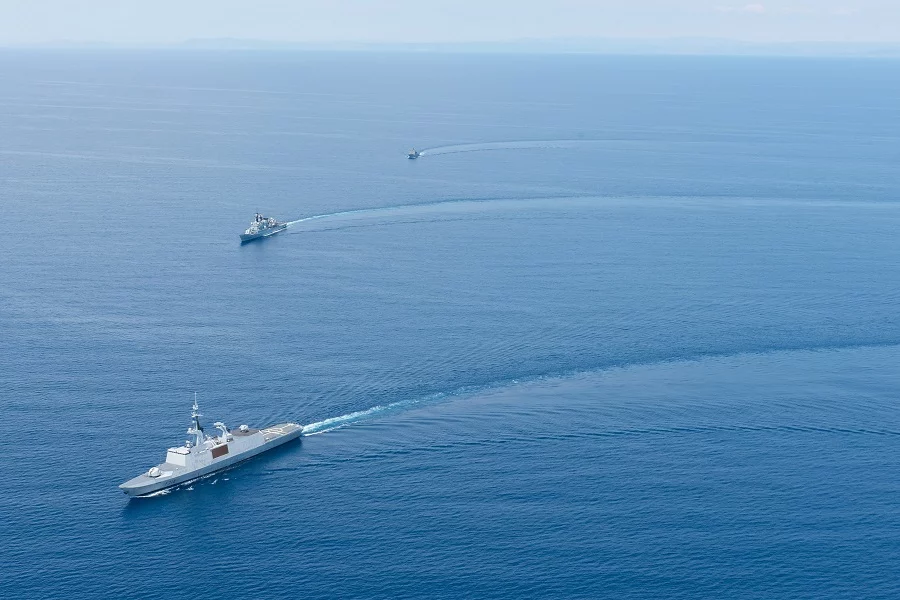 Les 3 bâtiments composant le TG 440.03 (opération Sea Gardian)