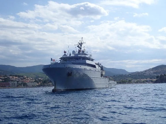 Le BSAM Loire au mouillage devant Banyuls-sur-mer