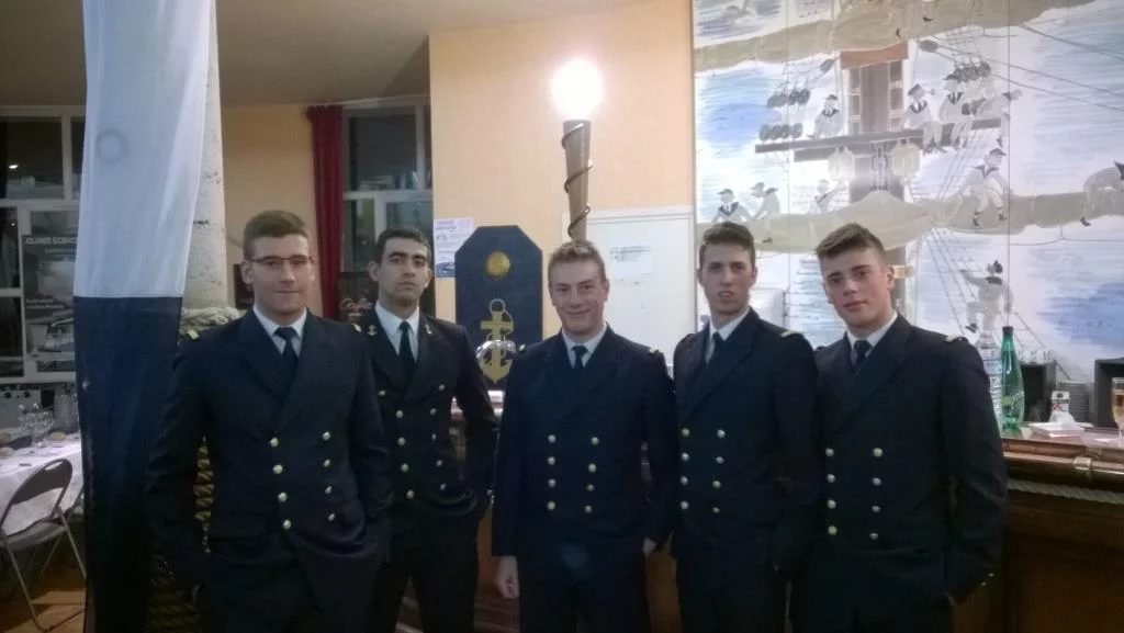 Deux élèves de l’Escola Naval portugaise en formation à l’Ecole Navale