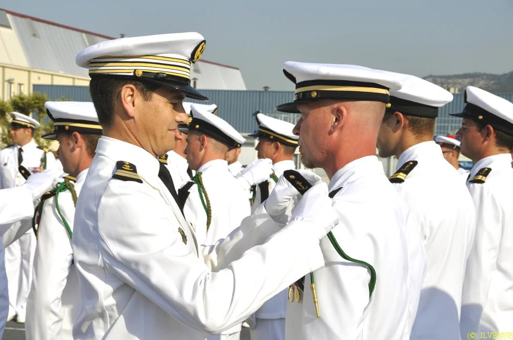 Remise de fourragères aux nouveaux embarqués