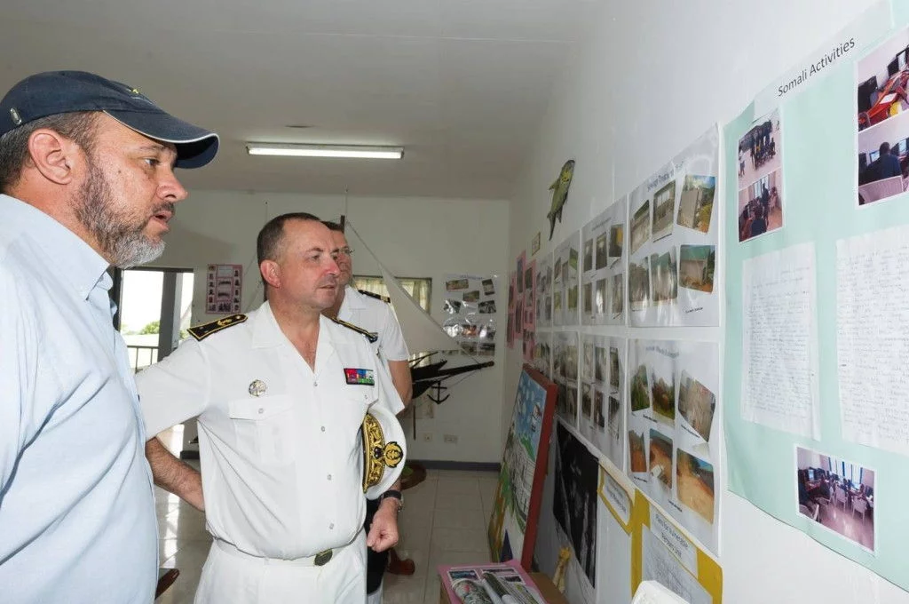 Le commandant de la force européenne Atalante visite le Palais de Justice et la prison des Seychelles