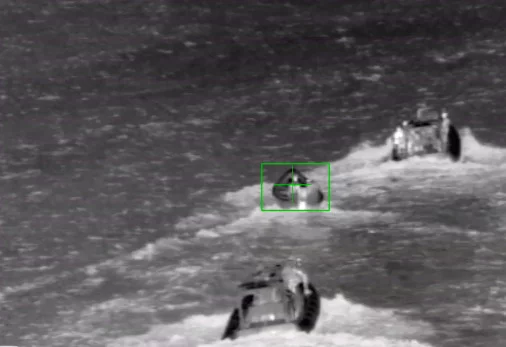 Les embarcations semi-rigides (EDO-NG) de La Confiance interceptent une embarcation transportant 150kg de marijuana