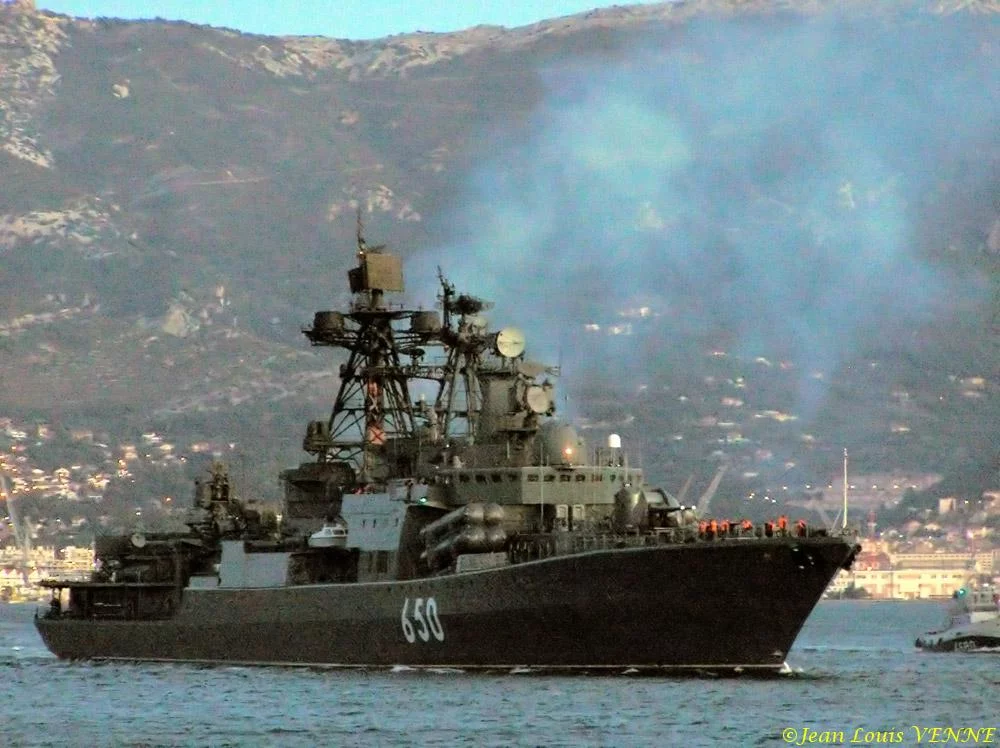 Départ du destroyer russe Admiral Chabanenko