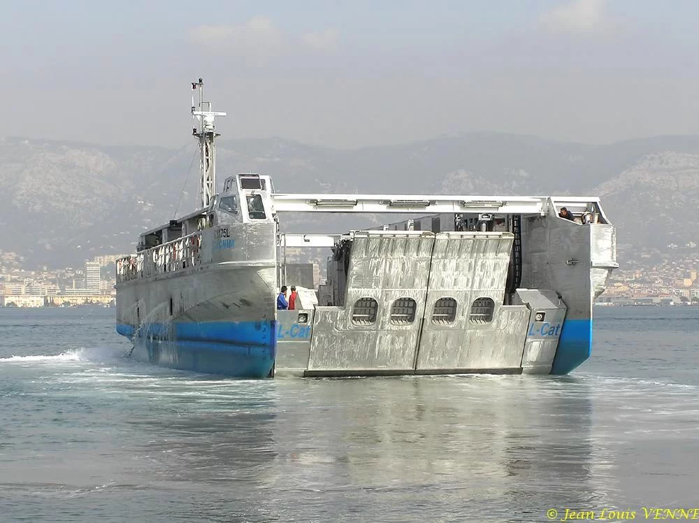 Le nouveau catamaran de débarquement de la CNIM