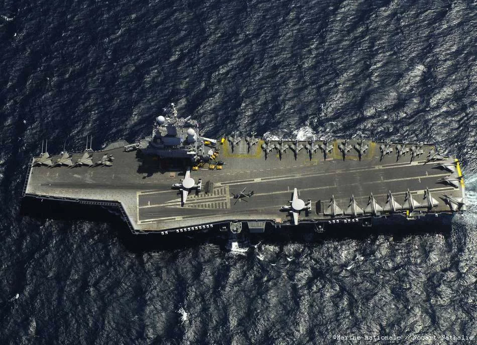 Le porte-avions Charles de Gaulle