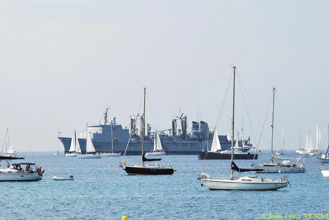 Le BCR Var au mouillage en rade de Bandol