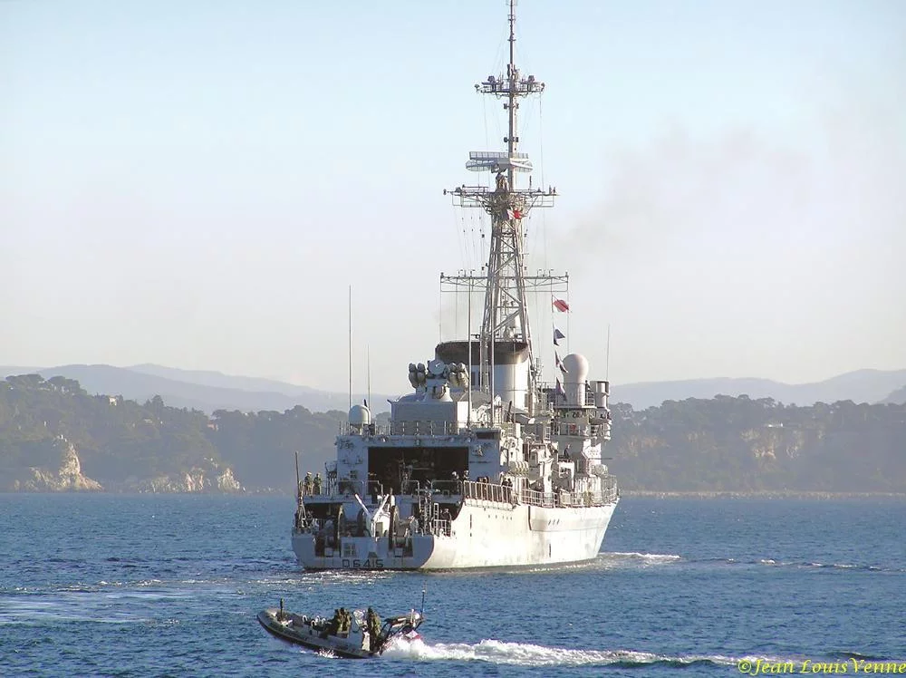La frégate La Motte-Picquet quitte définitivement Toulon