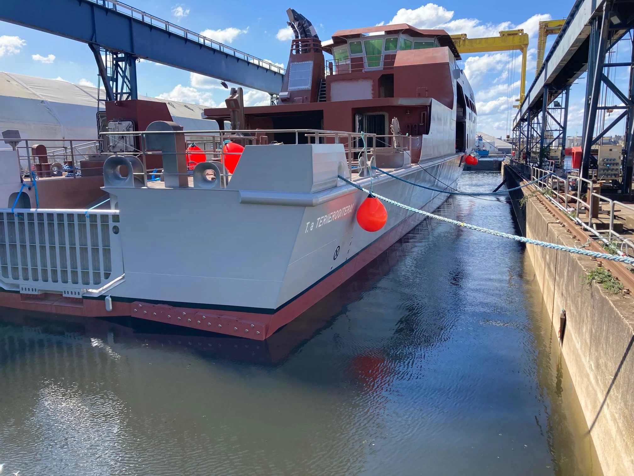 Mise à l’eau à St-Malo du patrouilleur Outre-mer Teriieroo a Teriierooiterai