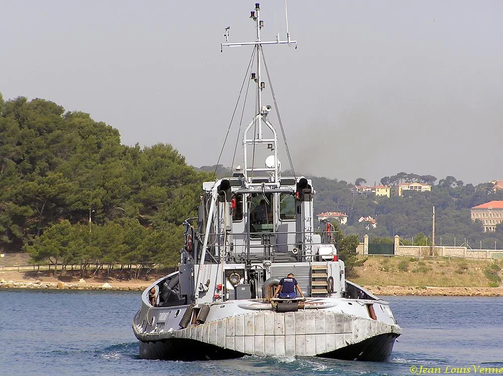 Remorqueurs en action