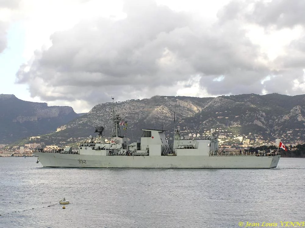 Arrivée à Toulon de la frégate canadienne Ville de Québec