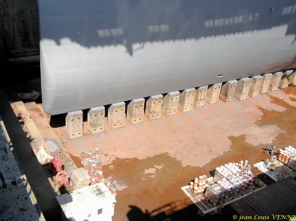 La coque du Charles de Gaulle