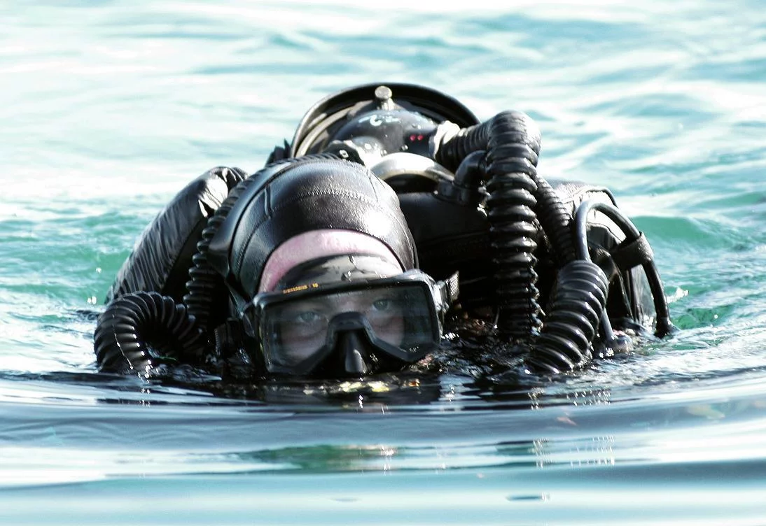 Un plongeur de la NSCT 1