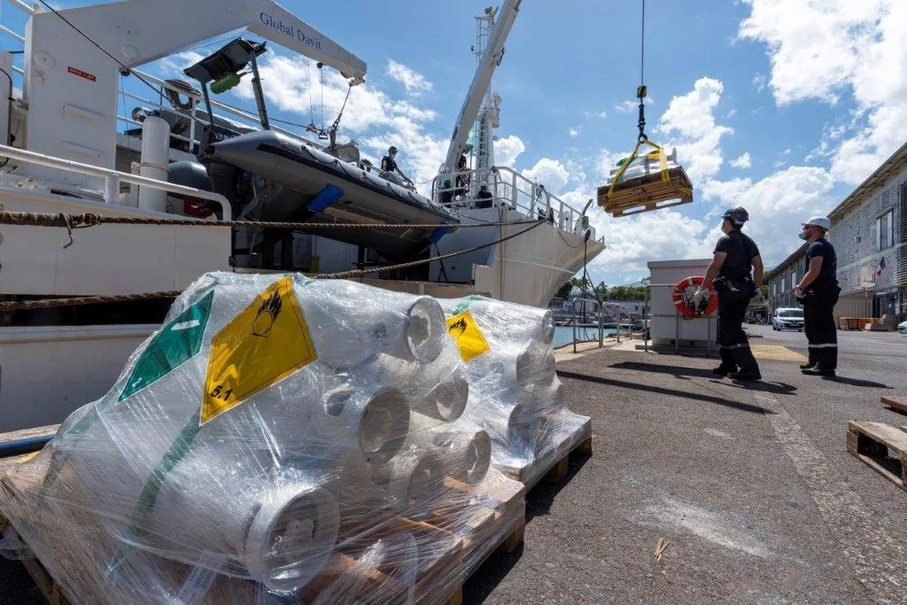 Le patrouilleur Le Malin apporte son aide à Mayotte dans la lutte contre le COVID-19