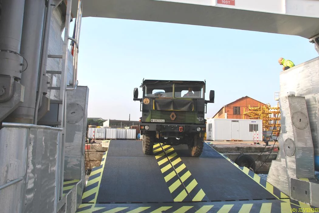 Embarquement d'un camion