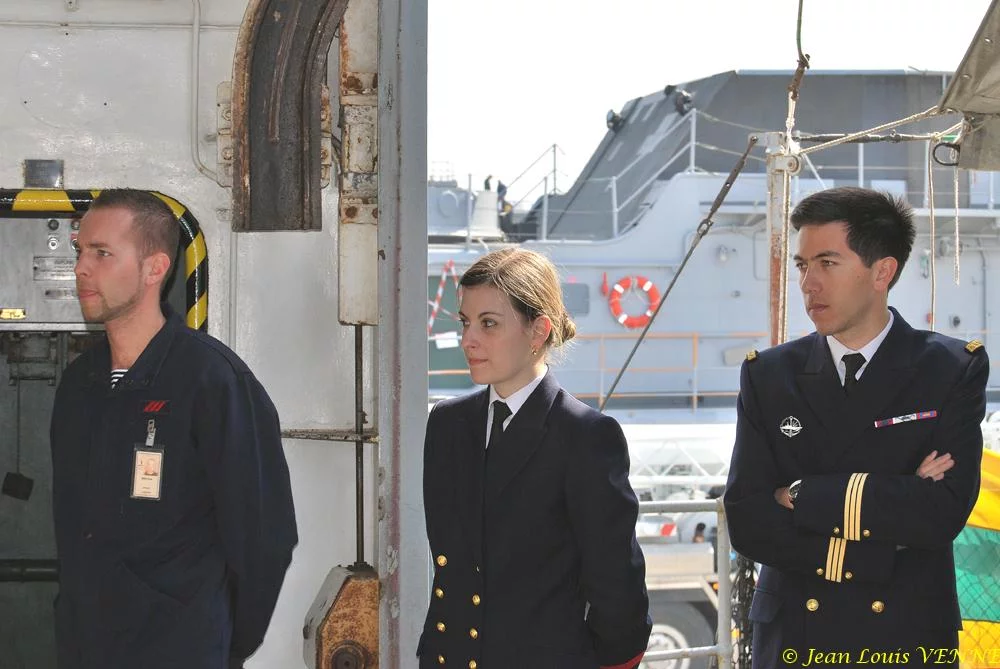 Des membres de l'équipage du Dupleix