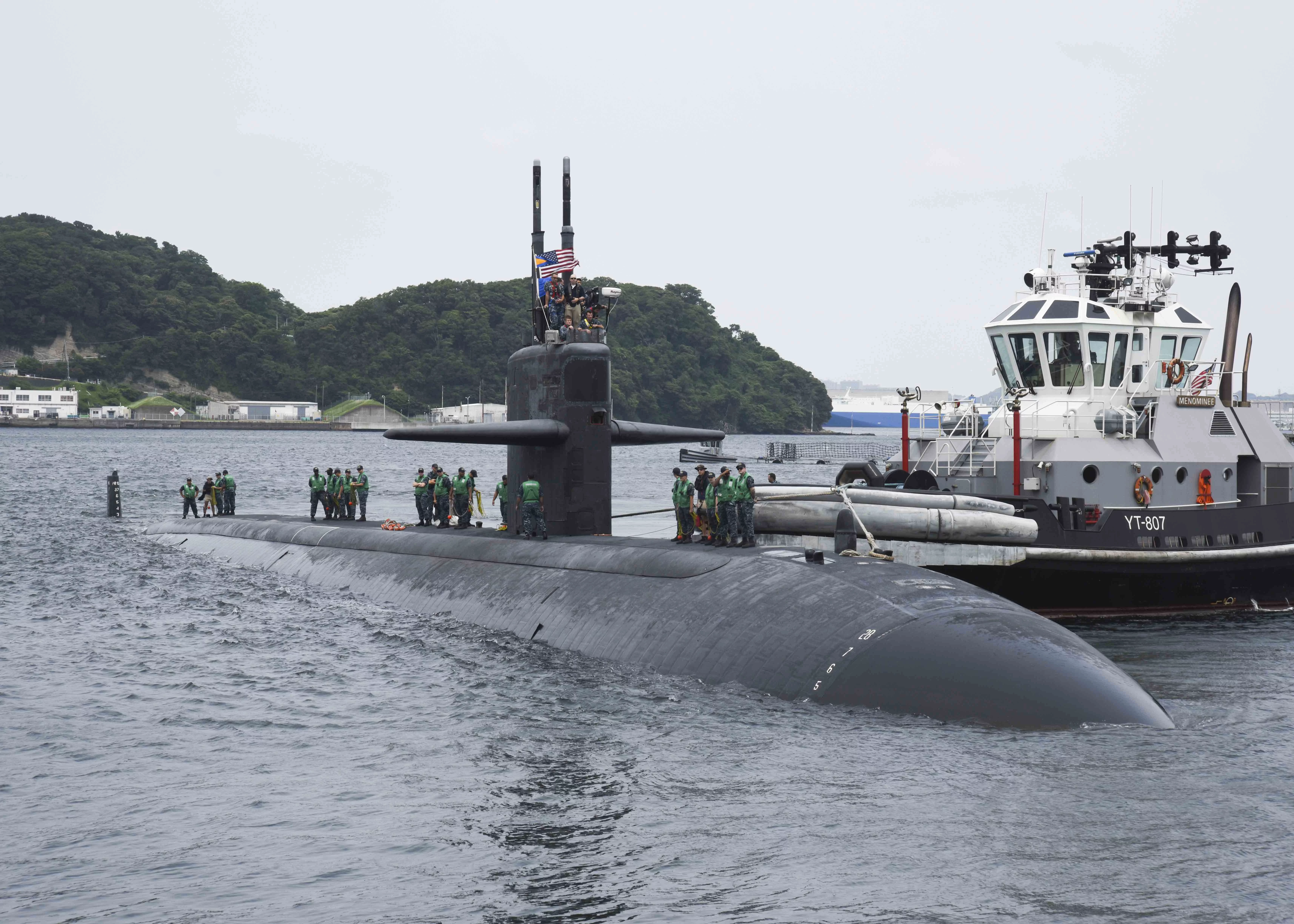Le sous-marin américain USS Olympia arrive à la base navale de Yokosuka  (Japon)