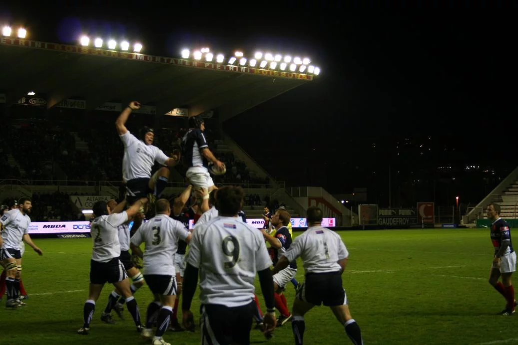 Spectaculaire interception en touche