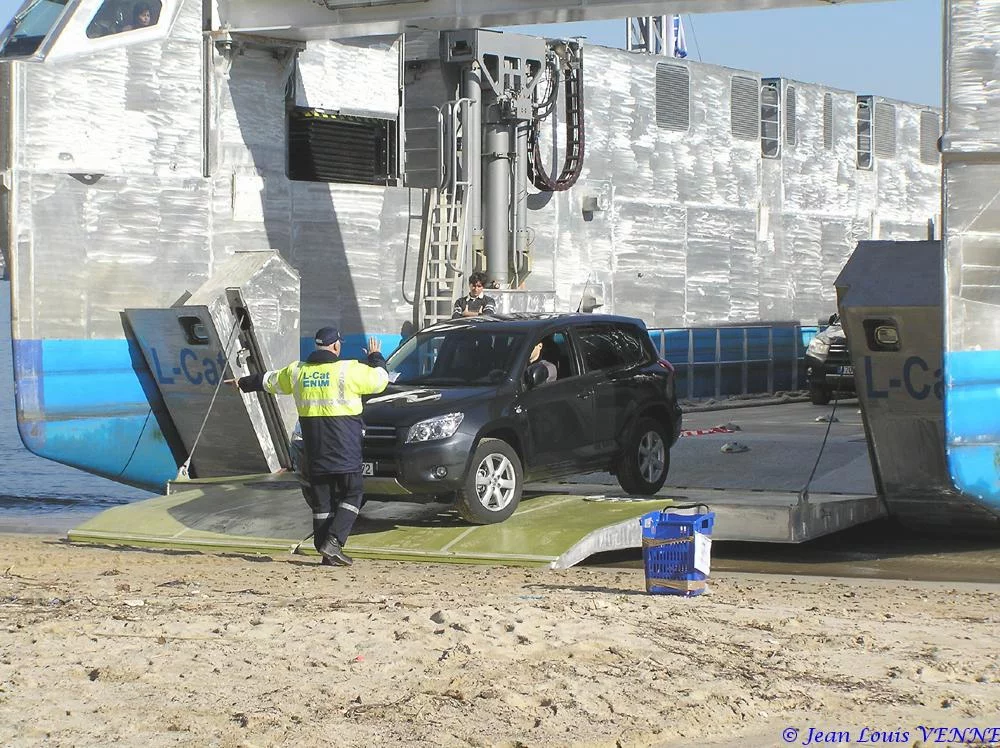 Premier plageage du L-CAT avec matériel roulant