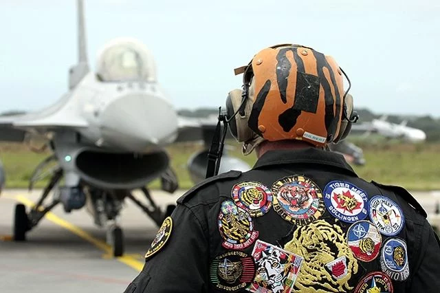 Un pilote avec un case 