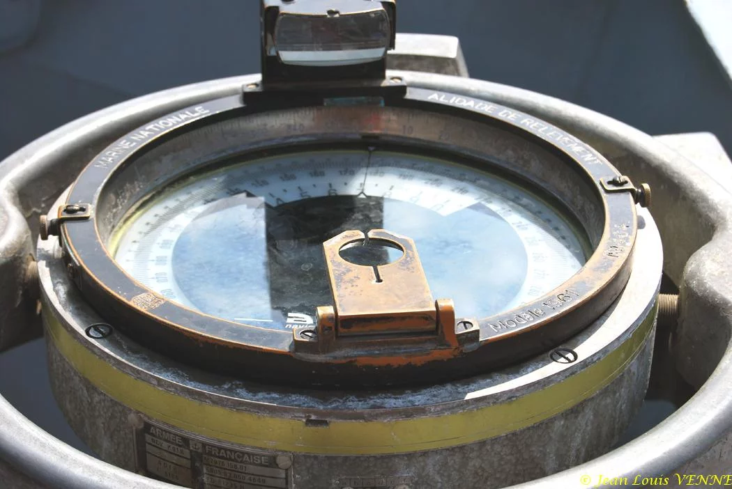 Une alidade de relèvement