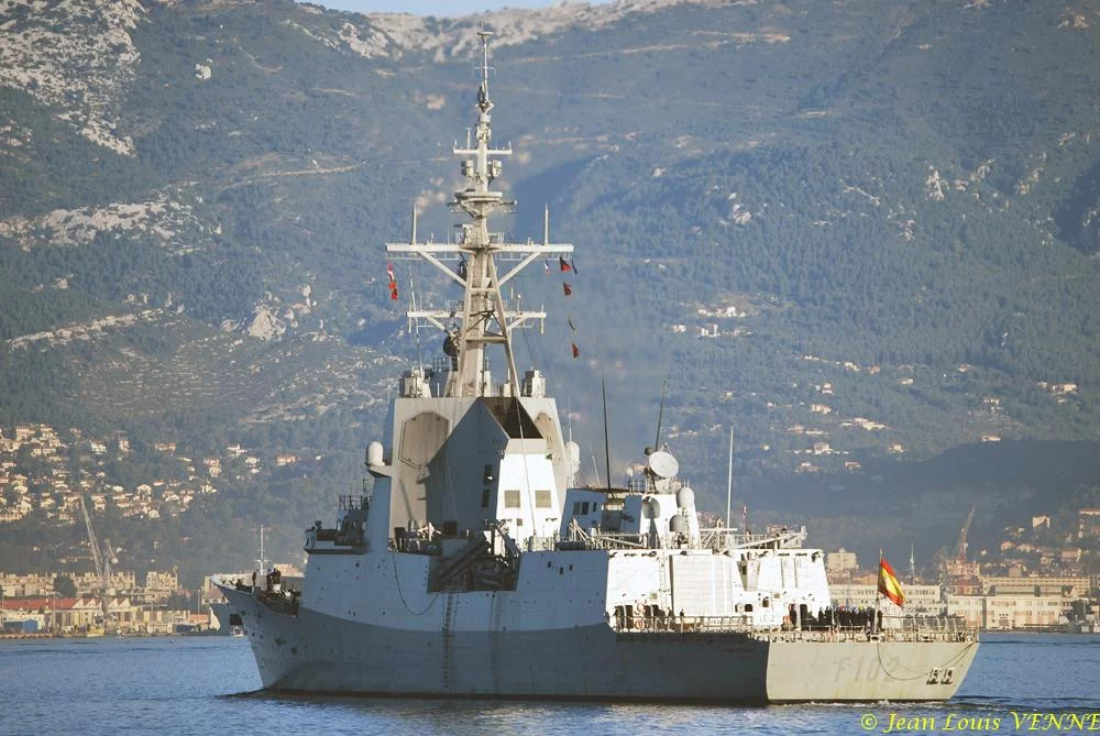 La frégate anti-aérienne espagnole ALMIRANTE DON JUAN DE BORBON