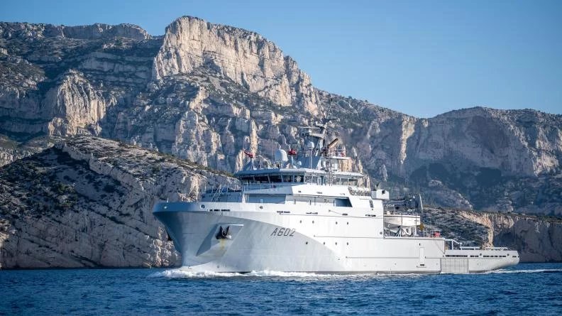 Le BSAM Loire devant les calanques de Marseille