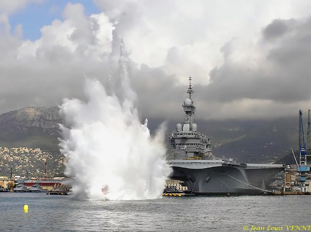 Essais des catapultes du Charles de Gaulle