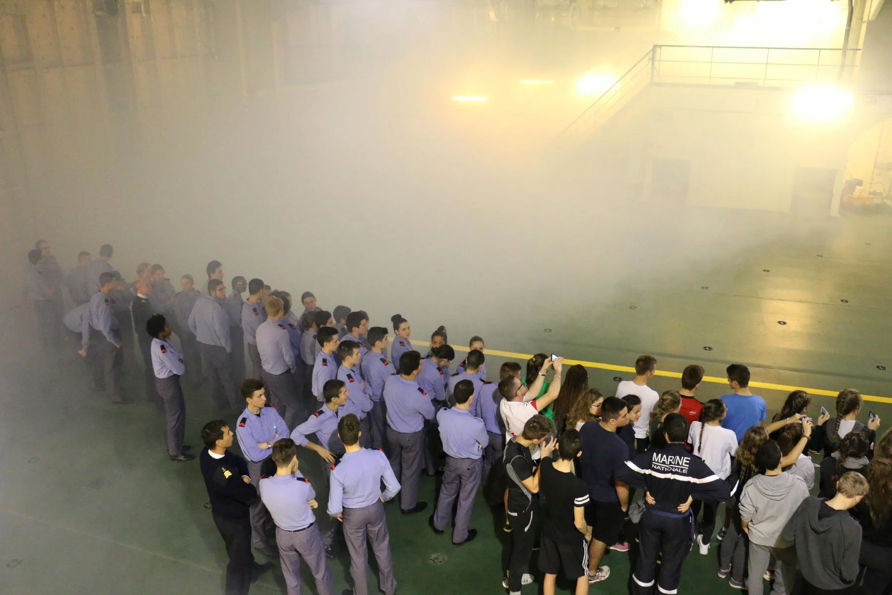 Exercice incendie dans le hangar aviation du Dixmude