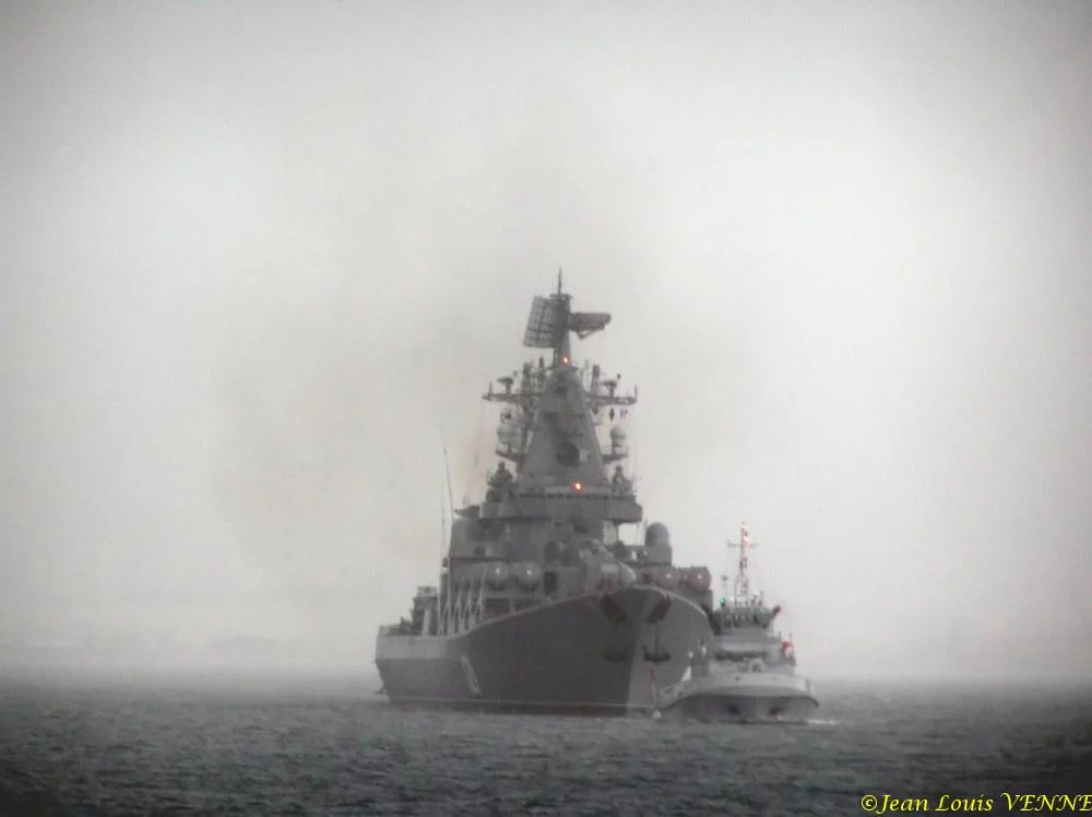 Le Moskva quitte Toulon