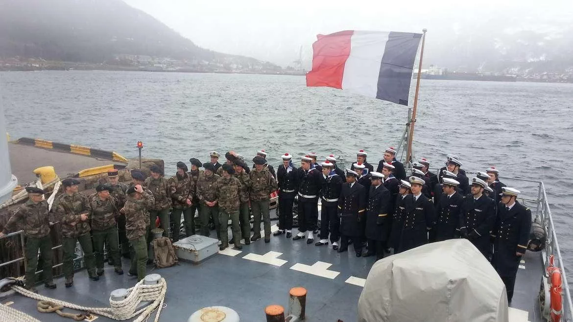Narvik : les autorités militaires saluent la mémoire de leurs prédécesseurs