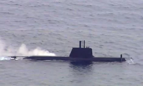 Un sous-marin Australien laisse s'échapper de la fumée