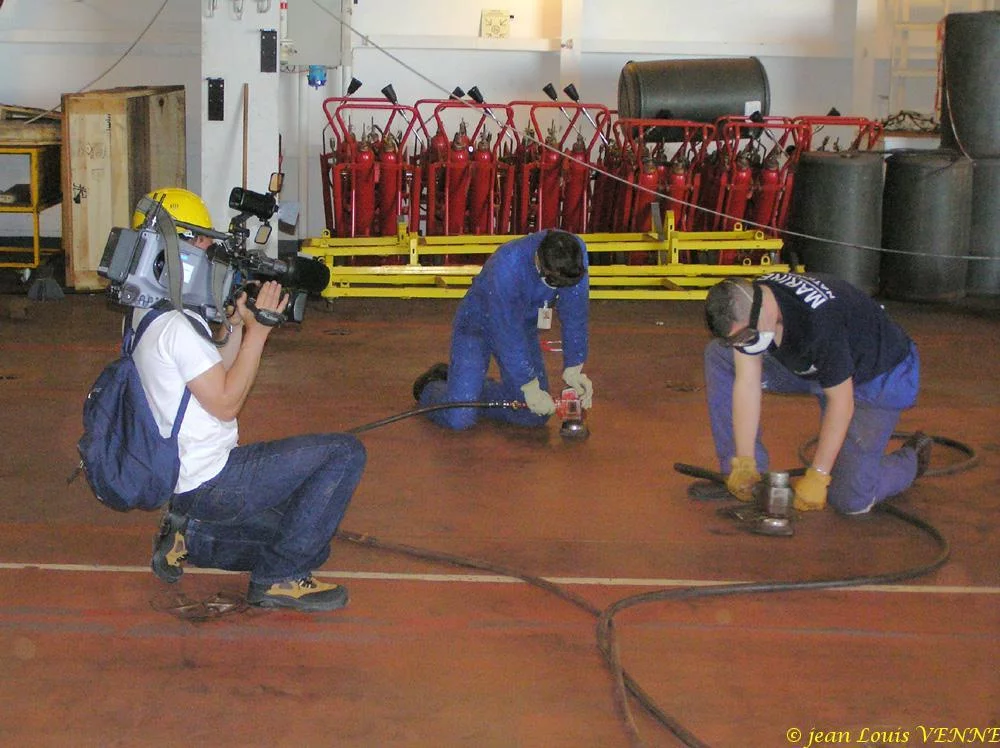 Dans le hangar aviation du Charles de Gaulle