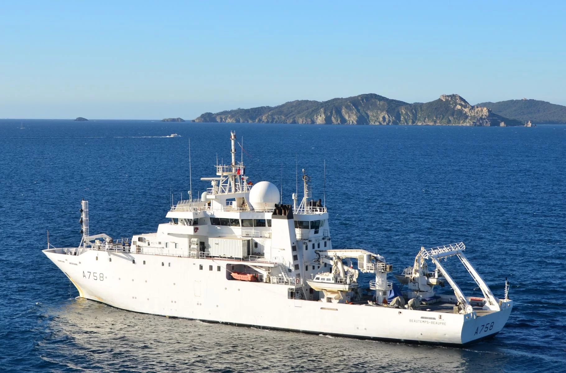 Le BHO Beautemps Beaupré en rade de Hyères