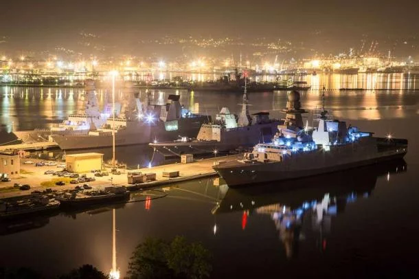 L’Aquitaine à La Spezia à la rencontre de la Marina militare