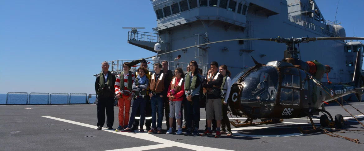 Les lauréats du Plumier d’or à bord du BPC Tonnerre