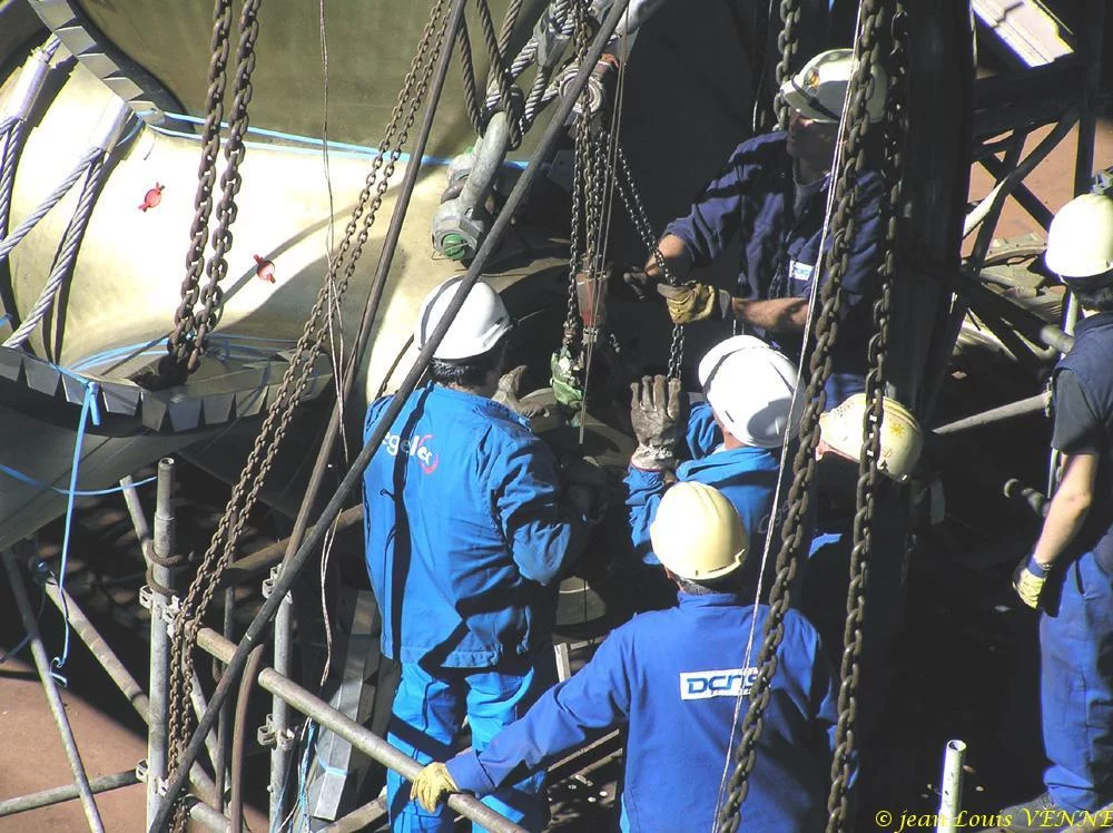 La seconde hélice du porte-avions