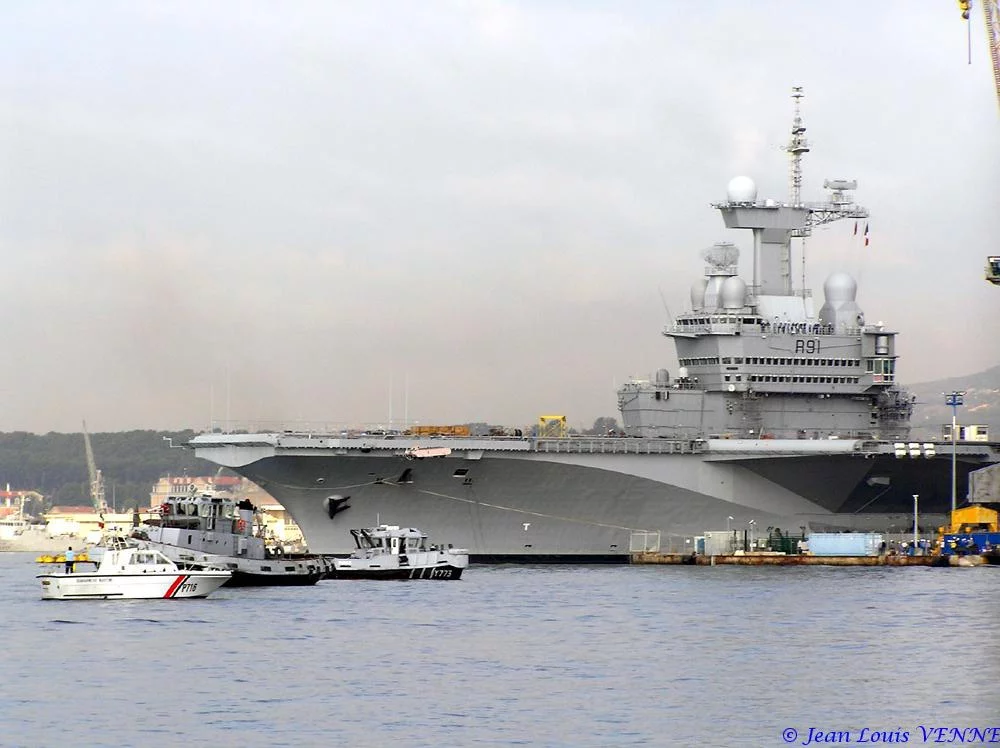 Essais des catapultes du Charles de Gaulle